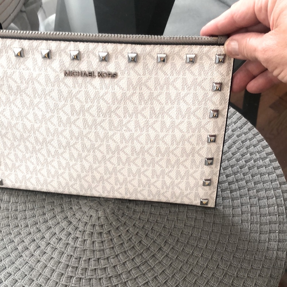 A really cute little bag